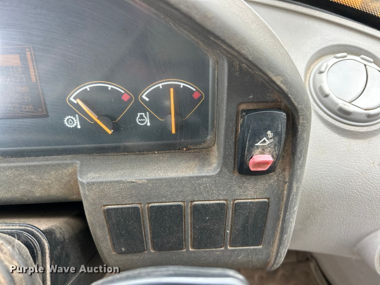 image for item FC5076 2011 Volvo L110F wheel loader