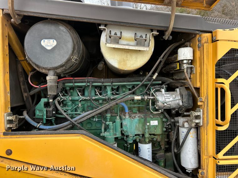 image for item FC5076 2011 Volvo L110F wheel loader