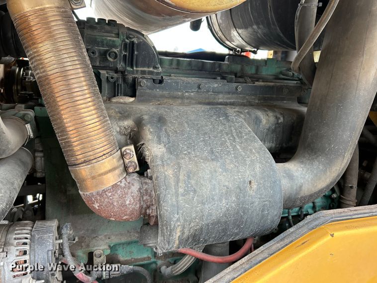 image for item FC5076 2011 Volvo L110F wheel loader