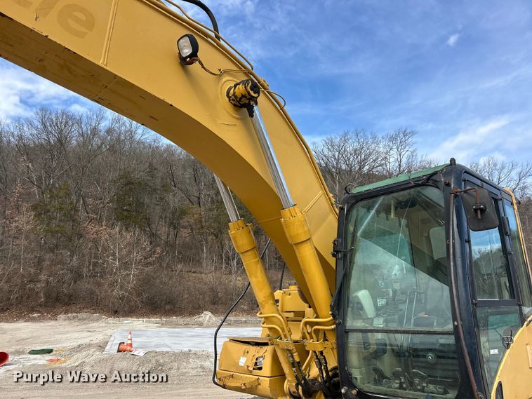 image for item FC5077 2005 Caterpillar 322C L excavator