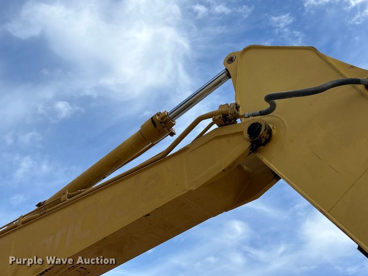 image for item FC5077 2005 Caterpillar 322C L excavator