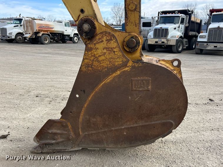 image for item FC5077 2005 Caterpillar 322C L excavator