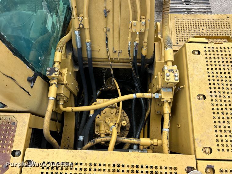 image for item FC5077 2005 Caterpillar 322C L excavator