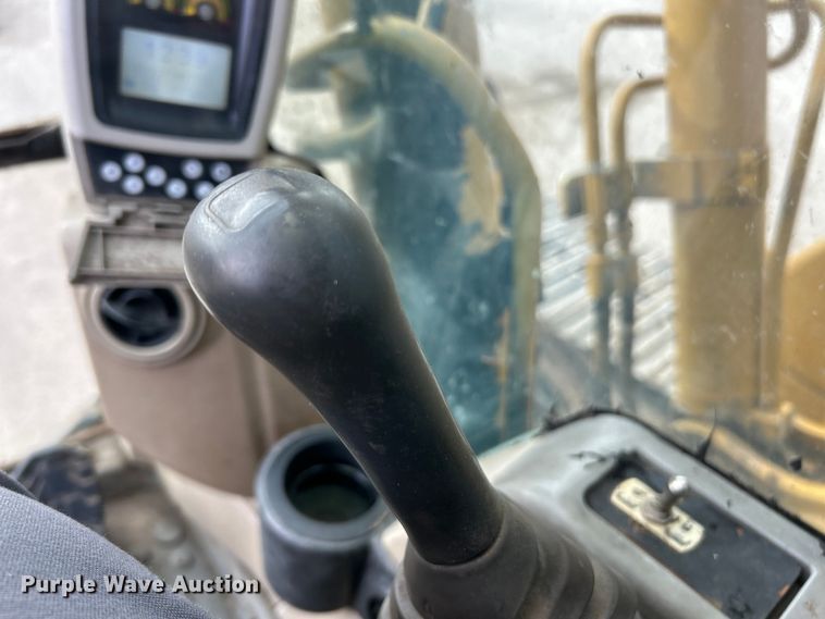 image for item FC5077 2005 Caterpillar 322C L excavator