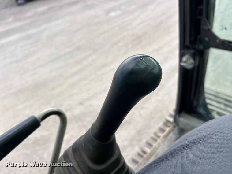 image for item FC5077 2005 Caterpillar 322C L excavator