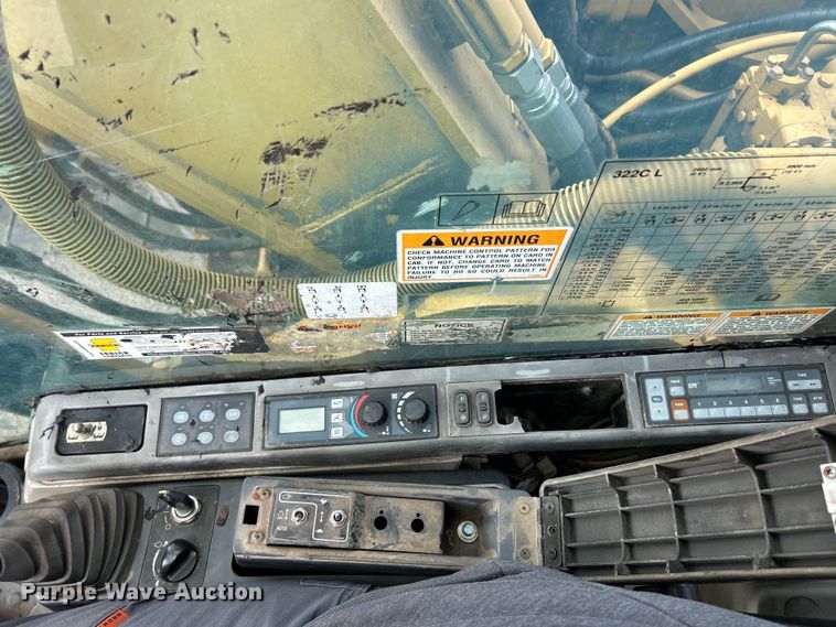 image for item FC5077 2005 Caterpillar 322C L excavator