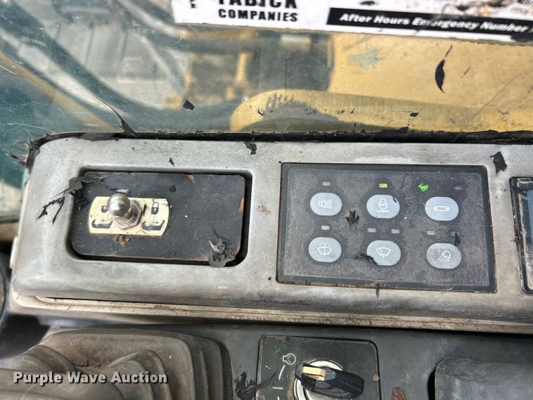 image for item FC5077 2005 Caterpillar 322C L excavator