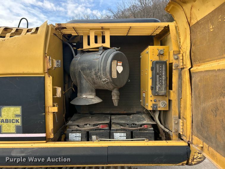 image for item FC5077 2005 Caterpillar 322C L excavator