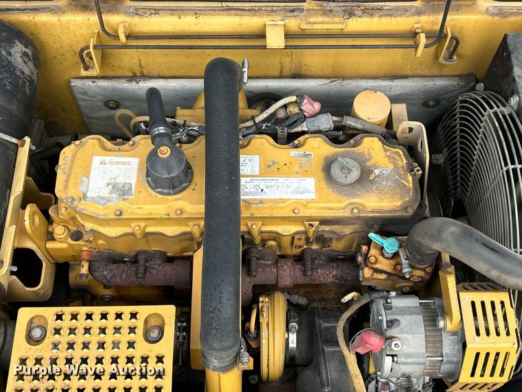 image for item FC5077 2005 Caterpillar 322C L excavator