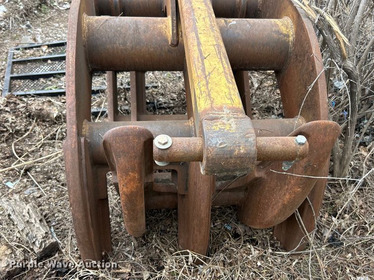 image for item FC5079 Rockland excavator grapple