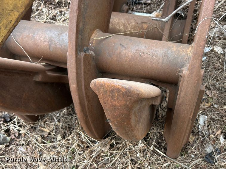 image for item FC5079 Rockland excavator grapple