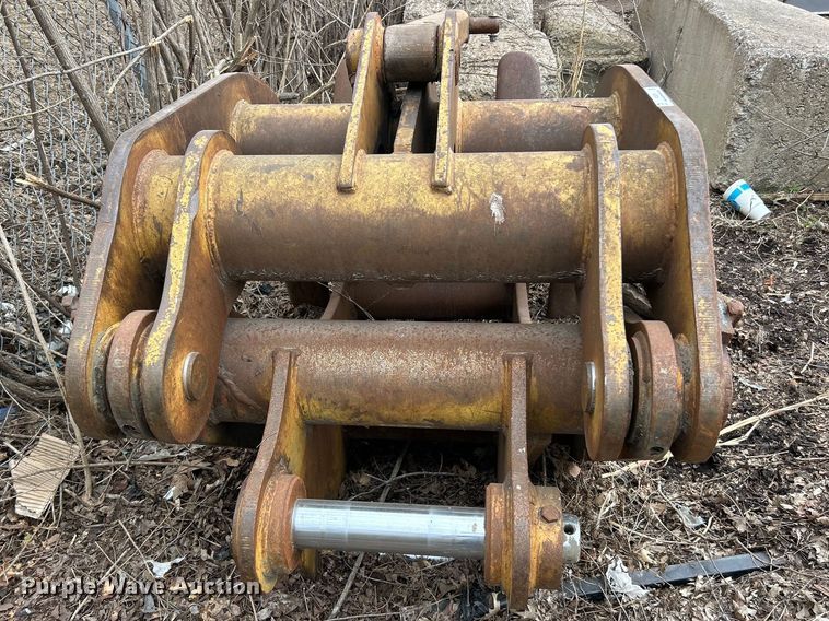 image for item FC5079 Rockland excavator grapple