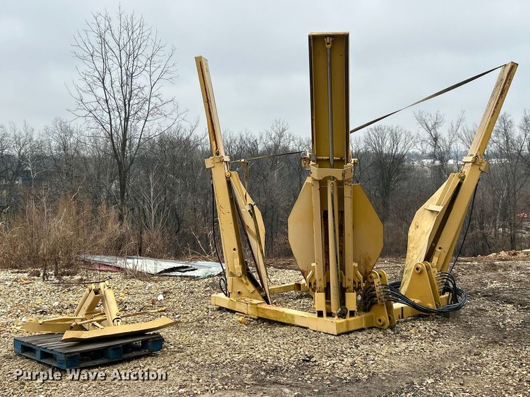 image for item FC5107 Vermeer TS44 tree spade