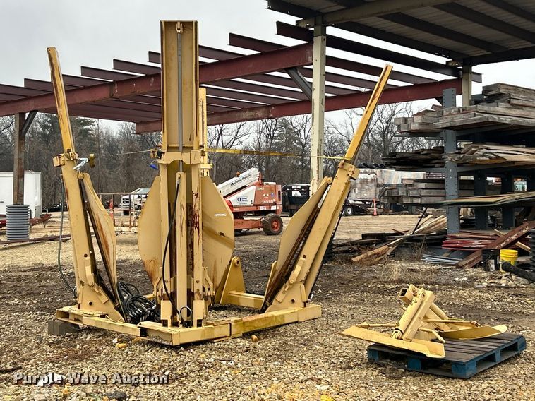 image for item FC5107 Vermeer TS44 tree spade