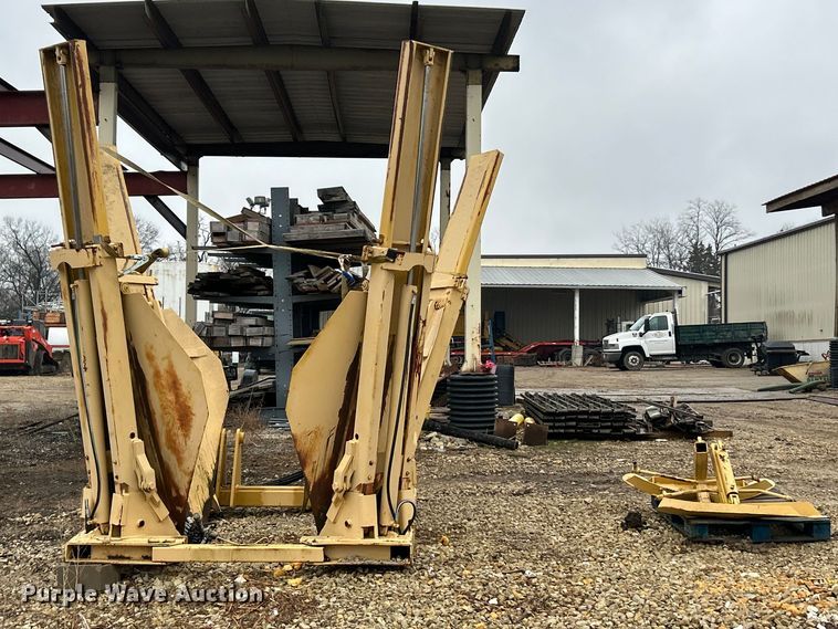 image for item FC5107 Vermeer TS44 tree spade