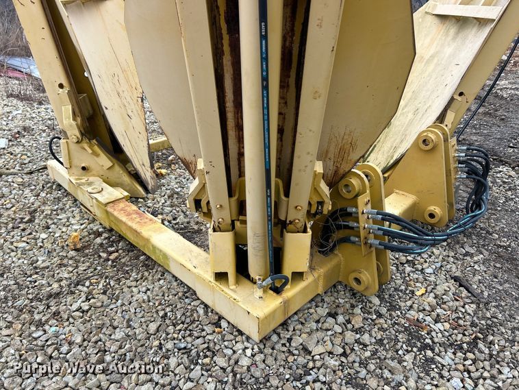 image for item FC5107 Vermeer TS44 tree spade