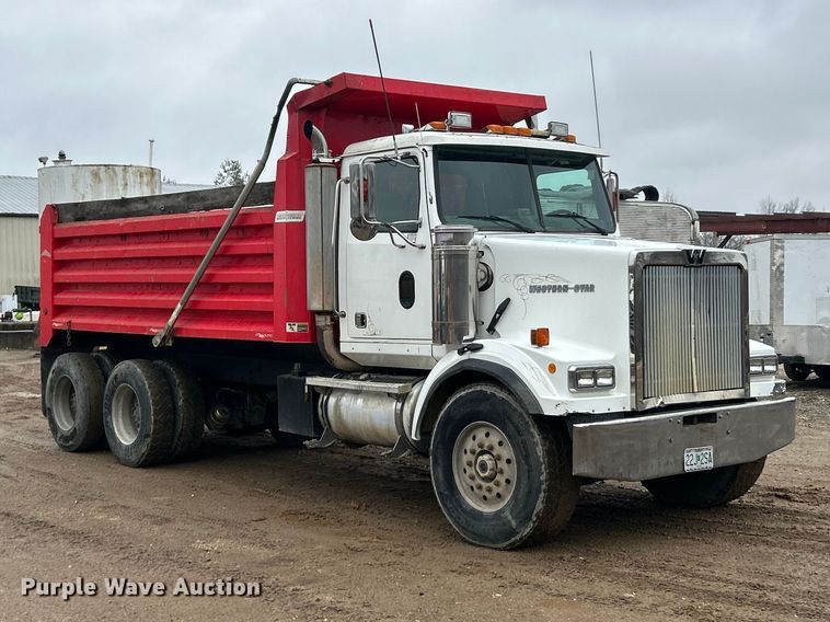 image for item FC5108 2000 Western Star 4800 dump truck