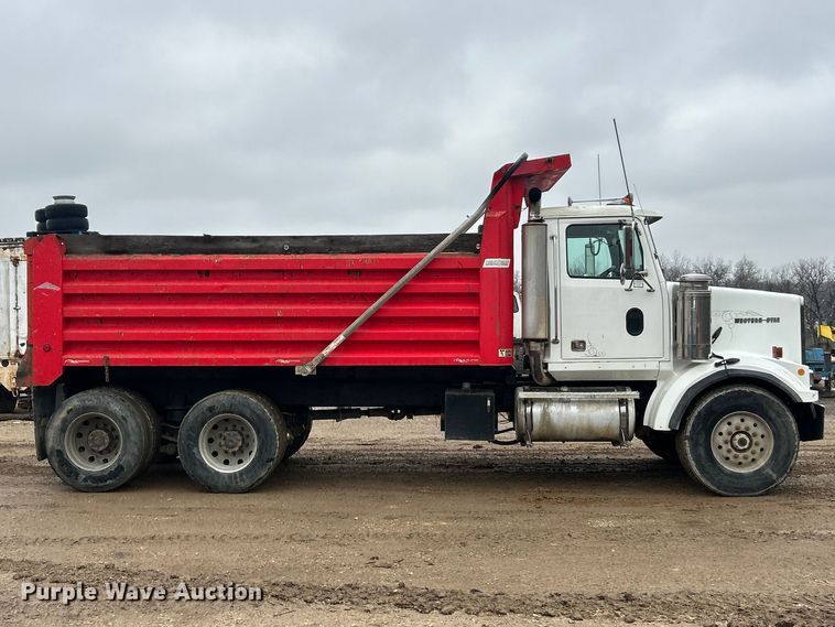 image for item FC5108 2000 Western Star 4800 dump truck