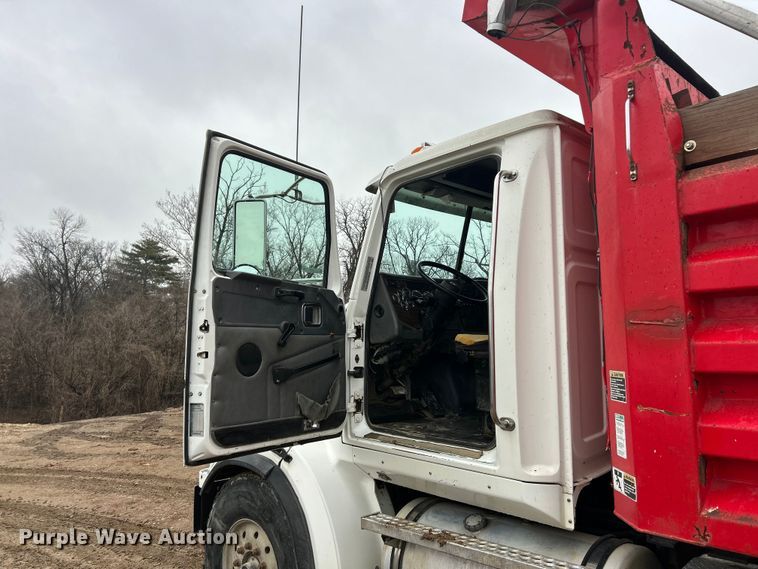 image for item FC5108 2000 Western Star 4800 dump truck