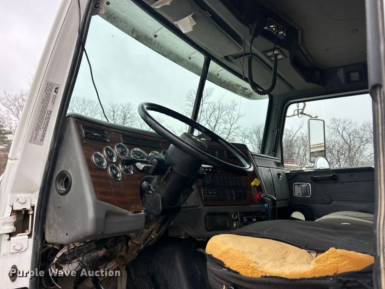 image for item FC5108 2000 Western Star 4800 dump truck