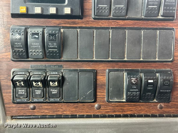 image for item FC5108 2000 Western Star 4800 dump truck