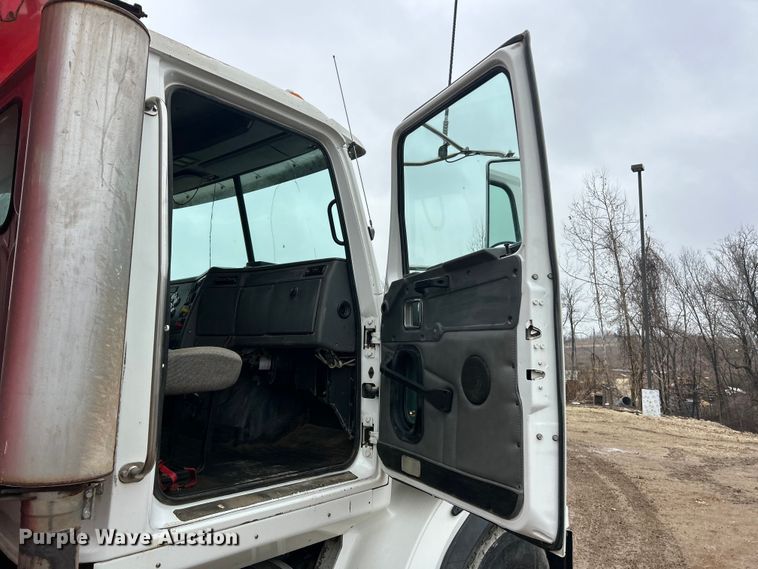 image for item FC5108 2000 Western Star 4800 dump truck