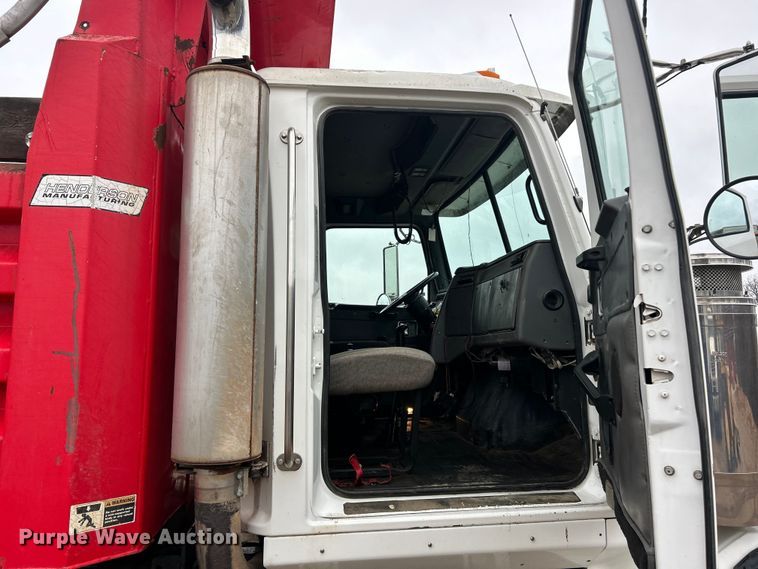 image for item FC5108 2000 Western Star 4800 dump truck