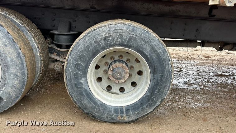 image for item FC5108 2000 Western Star 4800 dump truck