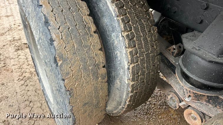 image for item FC5108 2000 Western Star 4800 dump truck