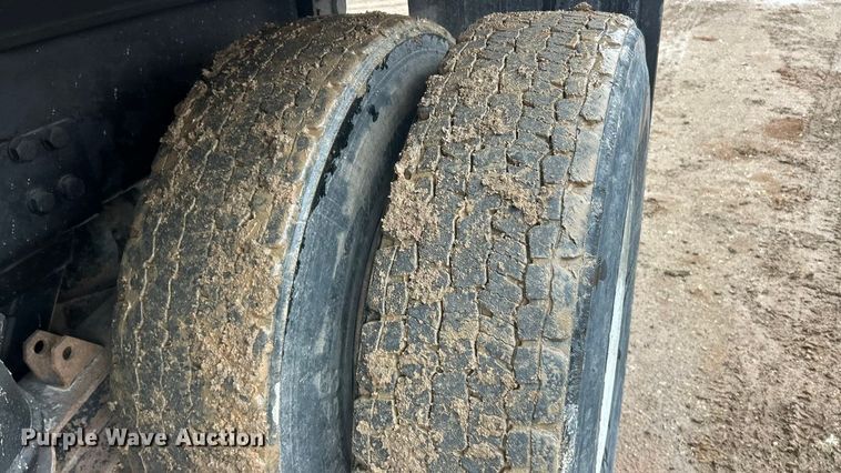 image for item FC5108 2000 Western Star 4800 dump truck