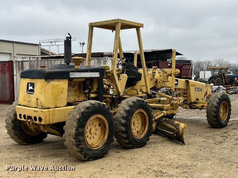 image for item FC5110 1972 John Deere 570A motor grader