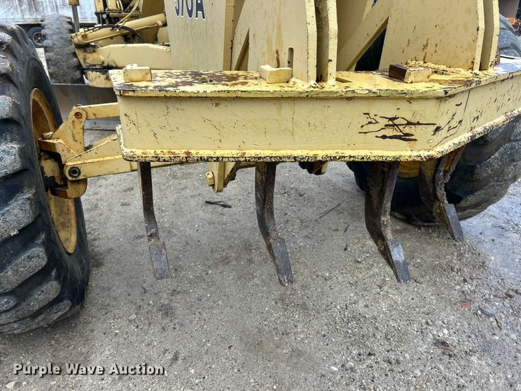 image for item FC5110 1972 John Deere 570A motor grader