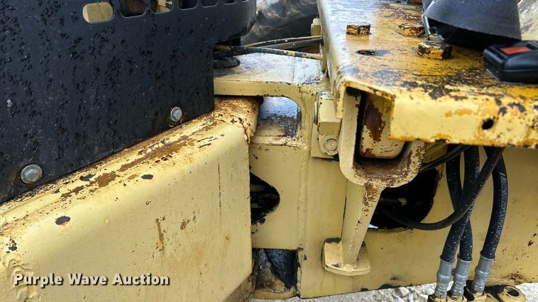 image for item FC5110 1972 John Deere 570A motor grader