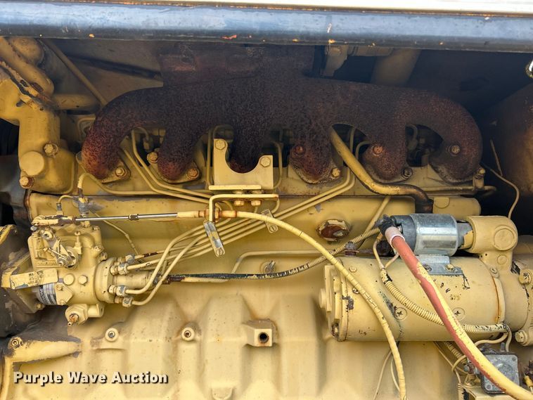 image for item FC5110 1972 John Deere 570A motor grader