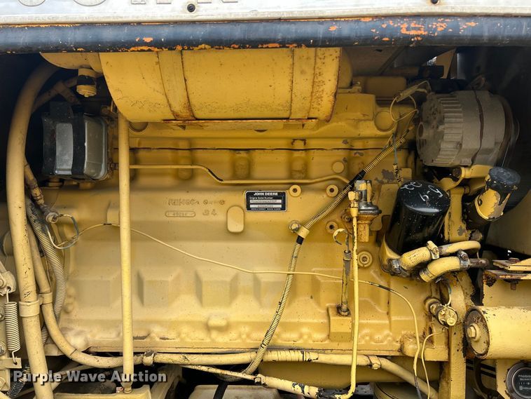 image for item FC5110 1972 John Deere 570A motor grader