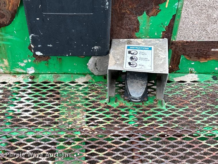 image for item FC5132 2012 Genie S-85 boom lift