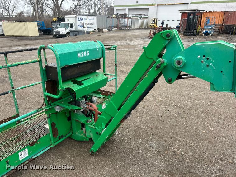 image for item FC5132 2012 Genie S-85 boom lift