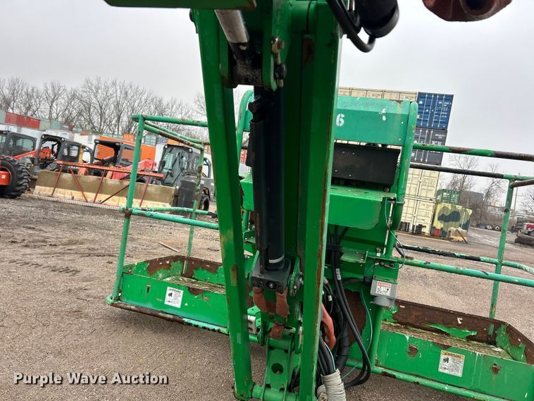 image for item FC5132 2012 Genie S-85 boom lift