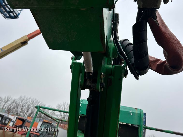 image for item FC5132 2012 Genie S-85 boom lift