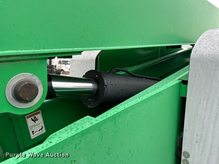 image for item FC5132 2012 Genie S-85 boom lift