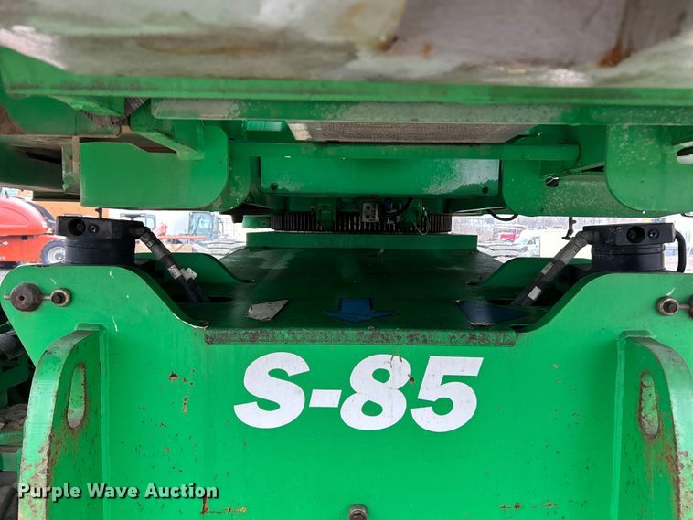 image for item FC5132 2012 Genie S-85 boom lift