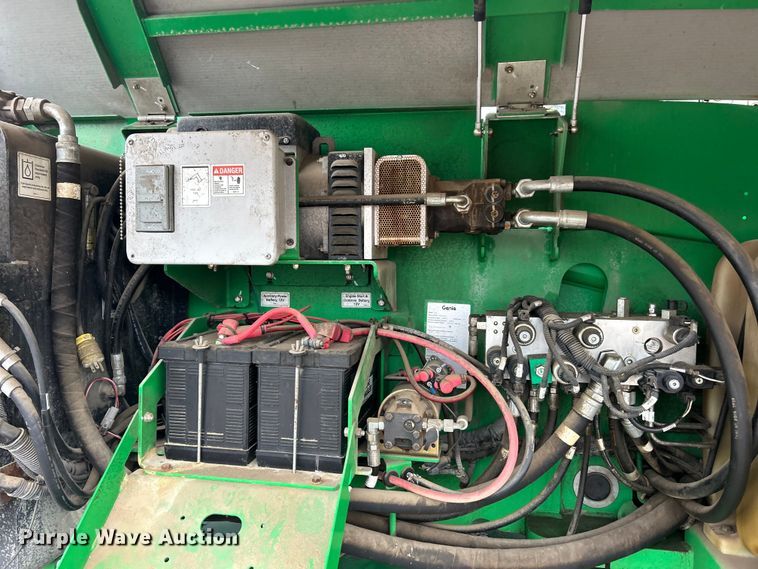 image for item FC5132 2012 Genie S-85 boom lift