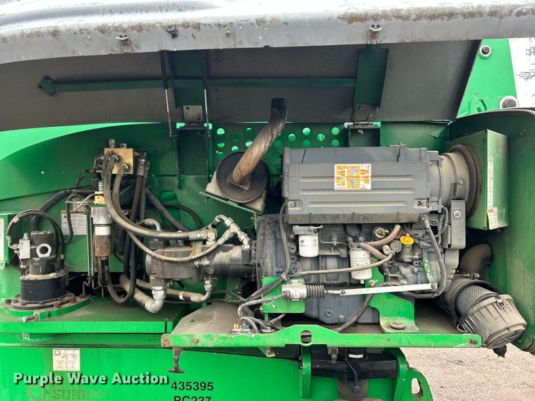 image for item FC5132 2012 Genie S-85 boom lift