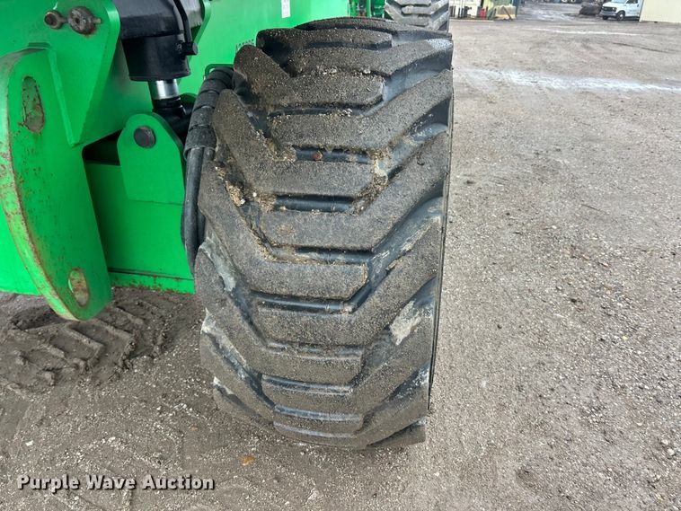 image for item FC5132 2012 Genie S-85 boom lift