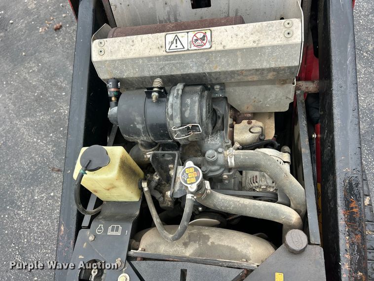 image for item FC5133 2017 Toro TX525 compact utility loader