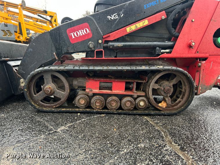 image for item FC5133 2017 Toro TX525 compact utility loader