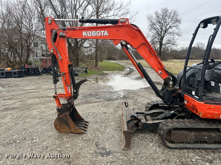 image for item FC5138 2016 Kubota KX040-4 mini excavator
