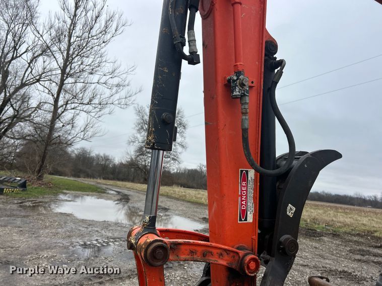 image for item FC5138 2016 Kubota KX040-4 mini excavator
