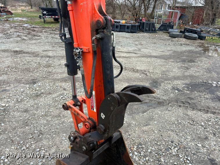 image for item FC5138 2016 Kubota KX040-4 mini excavator