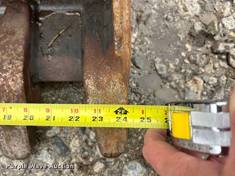 image for item FC5138 2016 Kubota KX040-4 mini excavator